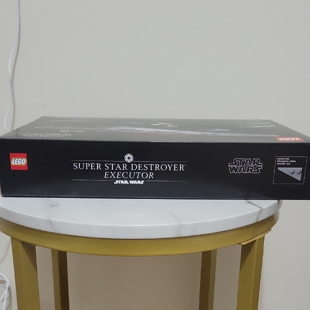 LEGO Star Wars Executor Super Star Destroyer - Picture 3 of 3